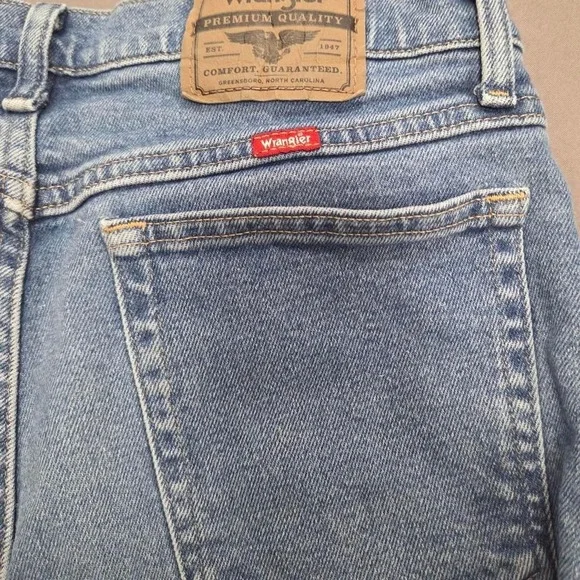 Wrangler Men's 32x30 Straight Leg Jeans Light Wash Cotton  1096FXVDB  Stretch - Picture 6 of 7